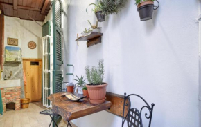 Beautiful Apartment In Genova With Kitchen